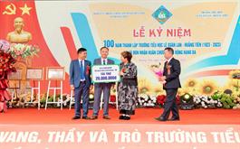 INVENCO presented gifts to Le Xuan Lan Primary School on the occasion of the school's 100th anniversary
